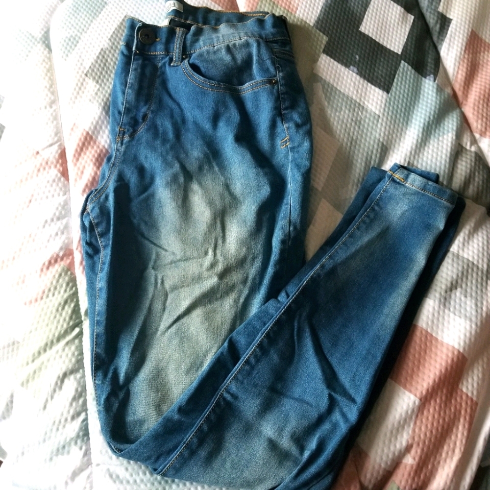 Women's blue jeans